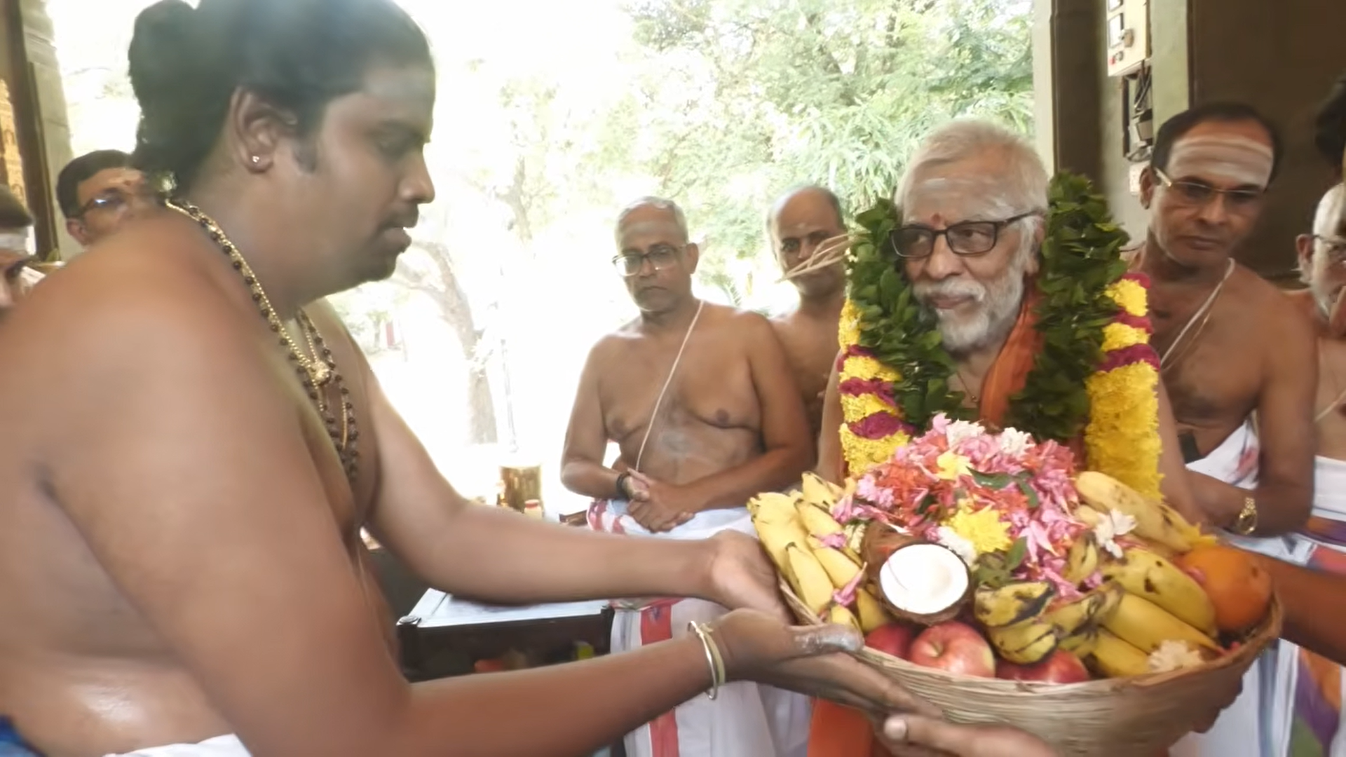 Read more about the article ஸ்ரீ பாம்பன் ஸ்வாமிகள் அதிஷ்டானத்தில் சிவராத்ரி அன்று ஏகாத ருத்ரம் மஹன்யாசத்துடன்